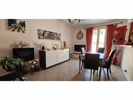 dpt corse (20)  à vendre saint florent appartement t3 55m²- centre ville