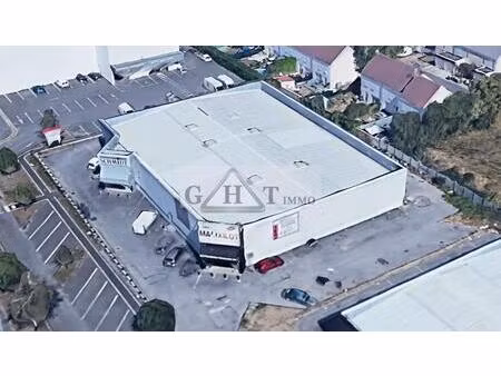 local commercial de 450 m² à claye souilly