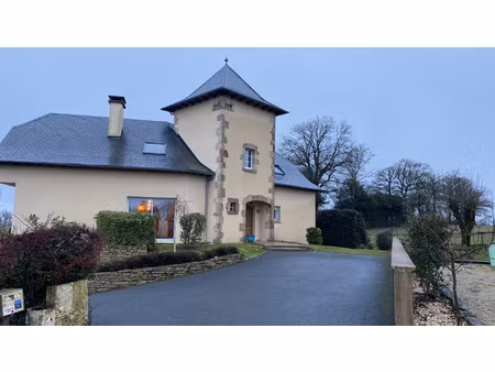 belle maison avec piscine