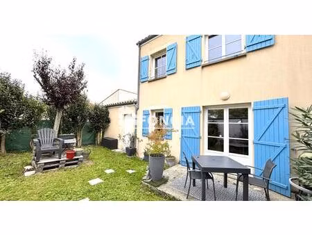 agréable maison avec garage et jardin clos