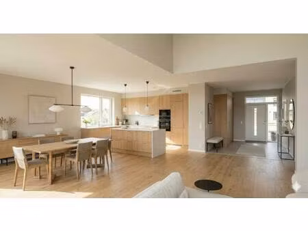 t5 duplex  2 terrasses  grande pièce de vie