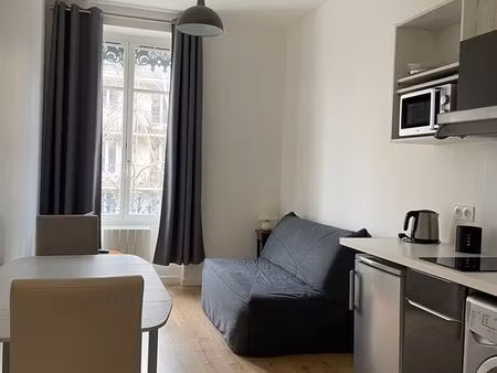 loue studio meublé rénové  calme et lumineux  villeurbanne grand clément