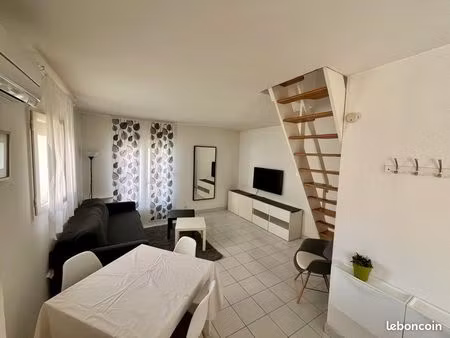2 pièces 41m2  duplex meublé et climatisé avec jardin
