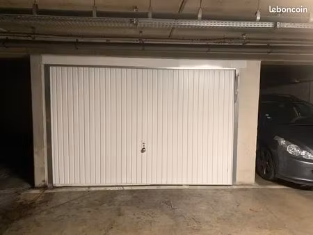 location box voiture uniquement – proche gare de bondy