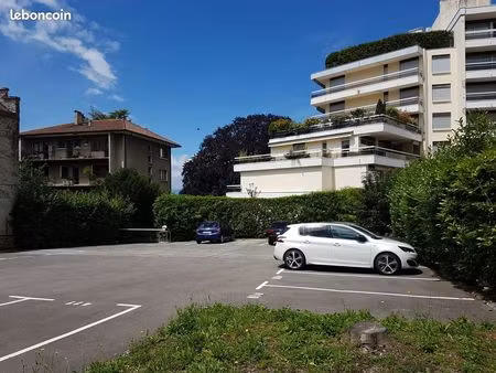 loue place de parking