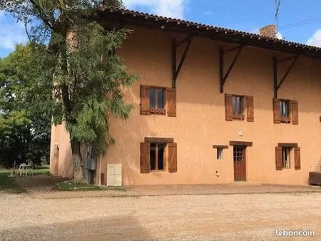 maison de 240 m2 dans ferme équestre