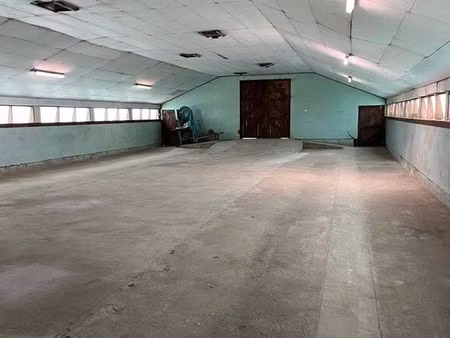 bâtiment de stockage