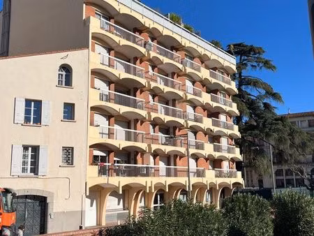 à louer – t2 d’exception – quai vauban  perpignan