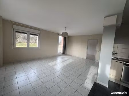 à louer joli appartement 75m2 à bermont