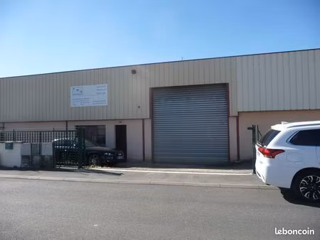 location entrepôt-atelier