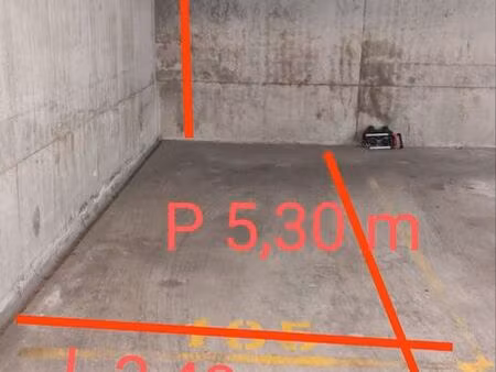 location place de parking maurepas