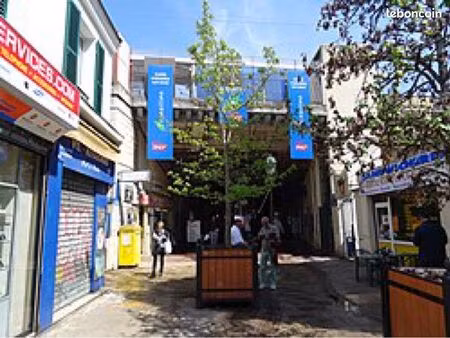 loue studio meublé à courbevoie