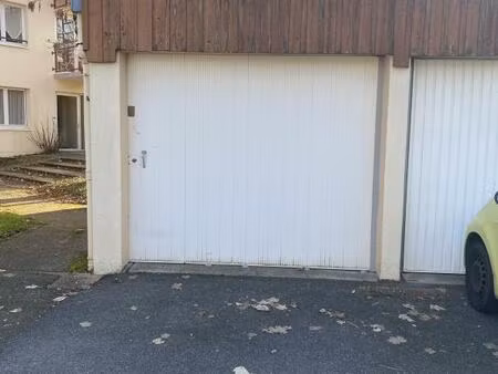 location parking nantes 44200