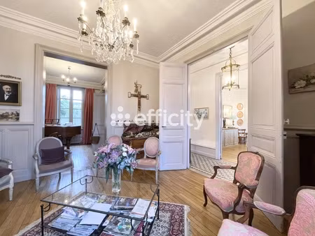 maison 11 pièces - 255 m²