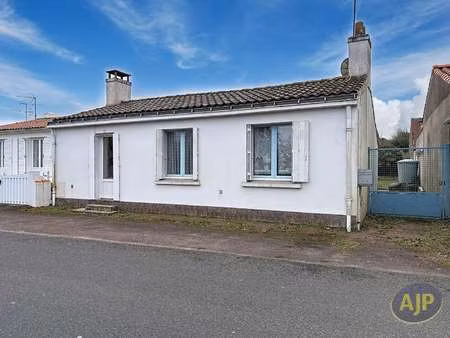 vente maison à challans (85300) : à vendre / 67m² challans