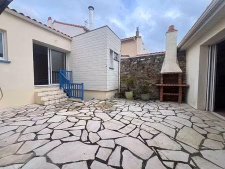 vente maison aux sables-d'olonne (85100) : à vendre / 120m² les sables-d'olonne