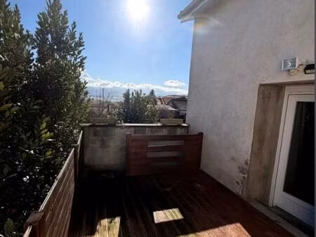 maison de village avec terrasse