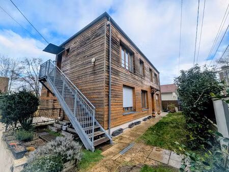 maisons-laffitte - location meublée - appartement 3 pièces 61.53 m2 + grande cave.