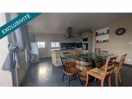 maisonde village avec garage te balcon