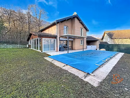 maison echenevex 6 pièce(s) 171 m2