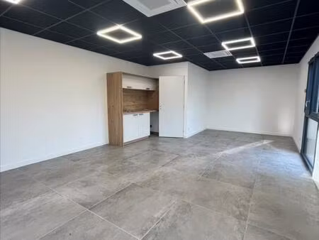 local neuf de 36m² à vaugneray