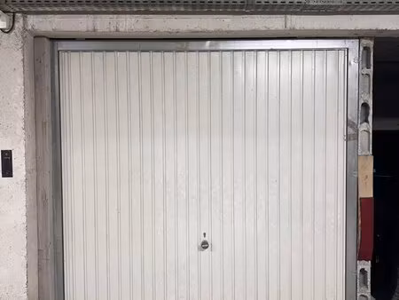 achat : parking (06140)