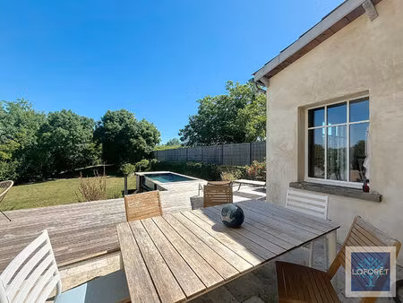 maison pierre avec piscine