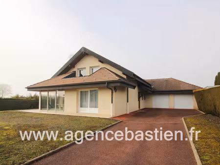 villa de standing à divonne-les-bains