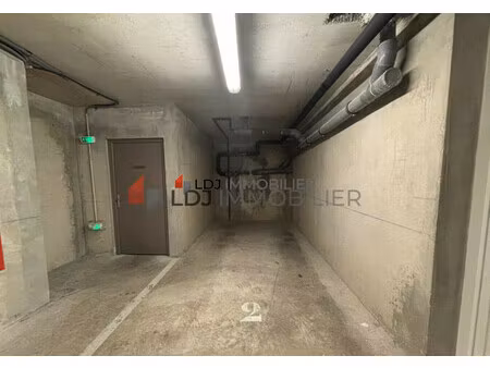 location parking prades 66500