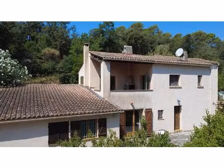 lorgues  maison de 178 m² habitable sur 5054 m² de terrrain