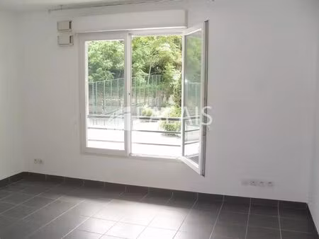 location appartement 1 pièce 20 m² à nice (06200)