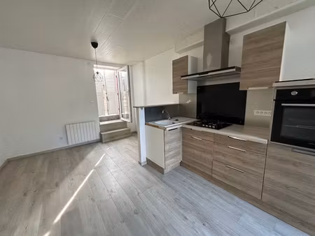 location maison 3 pièces 38m² combronde 63460