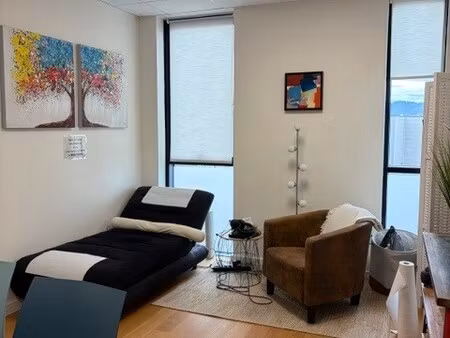 location local professionnel 23m²