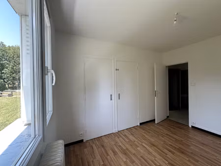 location appartement 3 pièces 51m² meylan 38240