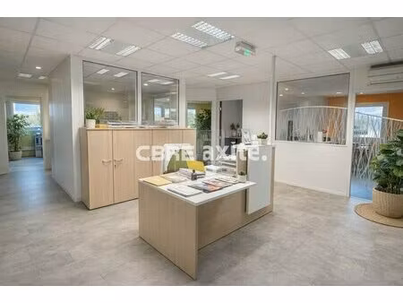 location local professionnel 160m² chambery 73000