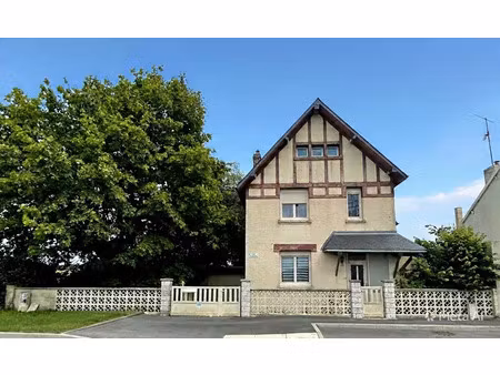 vente maison 6 pièces 126 m² à guise (02120)  137 000 €