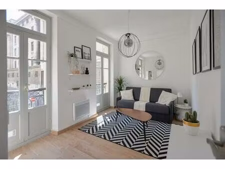 location appartement 1 pièce 28 m² à marseille 1 (13001)