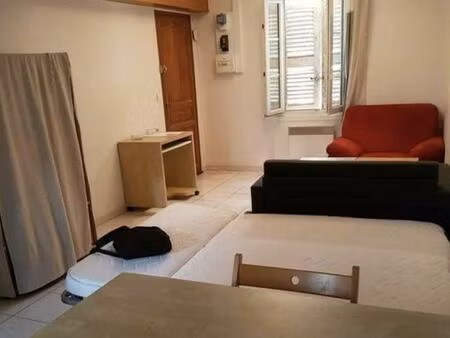 location appartement 1 pièce 25 m² à marseille 6 (13006)