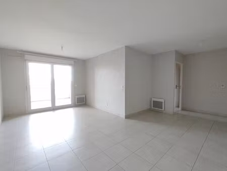 location appartement 3 pièces 60 m² à marseille 8 (13008)