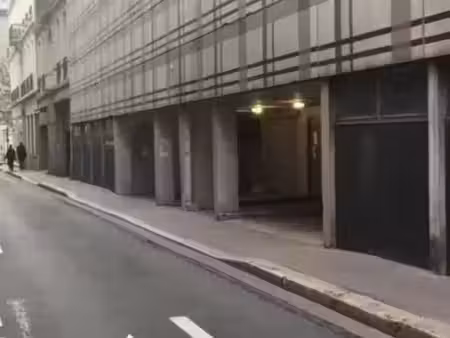 parking à louer - saint-étienne (42) - 72€