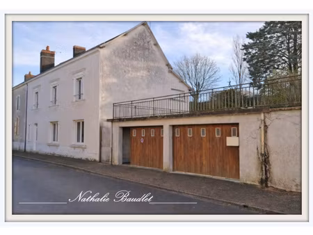 maison 164 m² avec double garage  jardin et cour