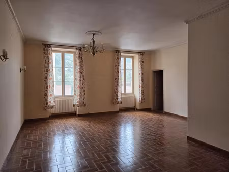 vente propriété 6 pièces 145 m² à lamastre (07270)  180 000 €