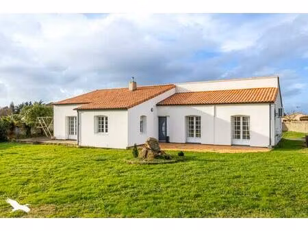 vente maison 5 pièces 166 m² les sables-d’olonne (85340)