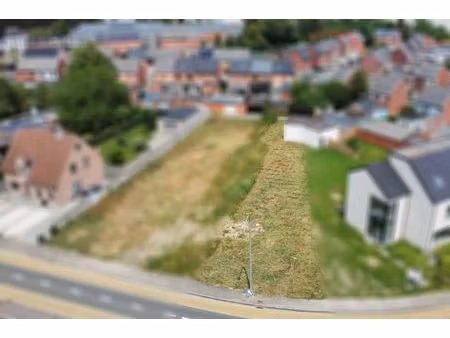 mooie bouwgrond voor halfopen bebouwing nabij het centrum.