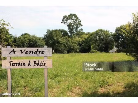 terrain 727 m² lamasquere