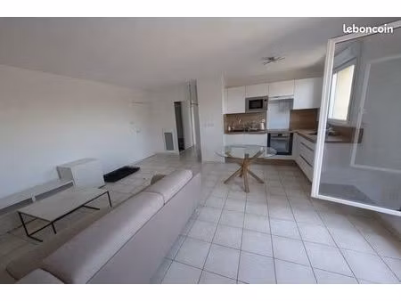 appartement t3 de 61 m² avec grand balcon de 19m² – résidence sécurisée - place de parking
