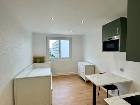 studio meublé - toutes charges comprises