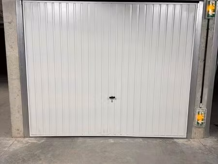 garage à louer