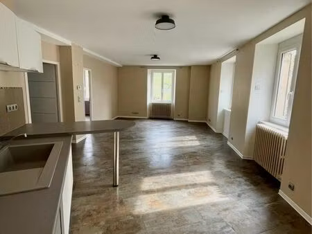 à louer – appartement t3 lumineux – boulevard richard / quai sully chalies