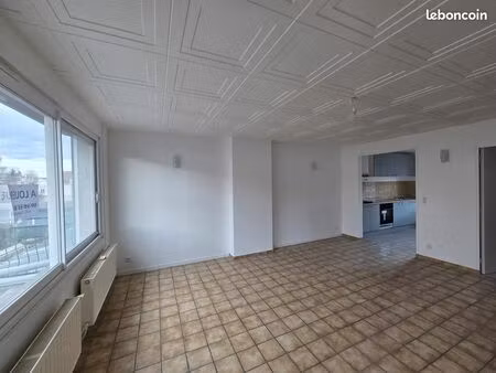 appartement t4 de 93 m² avec terrasse de 35 m² – secteur arras arrière-gare